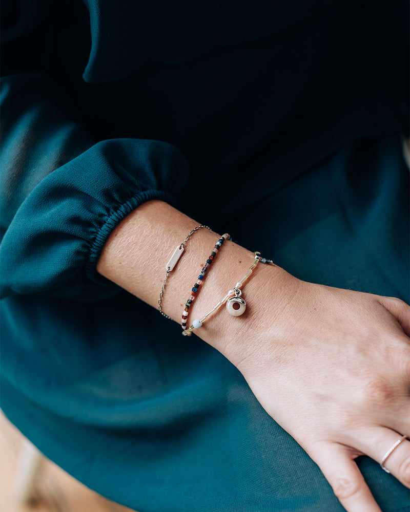 Sixteen | Silver Multi-Strands Stones Bracelet
