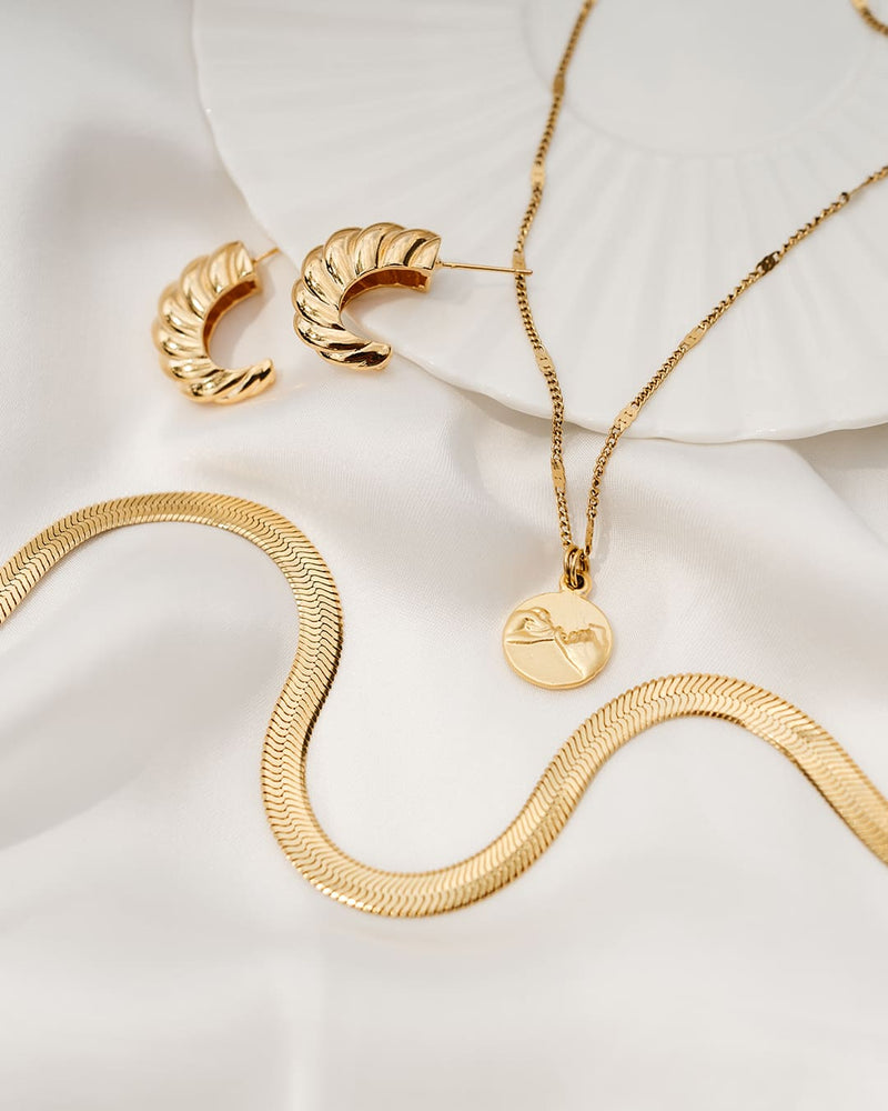 Cobra | Gold Large Herrinbgone chain necklace