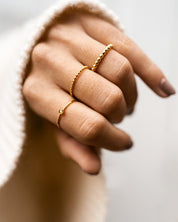 Dainty bague or